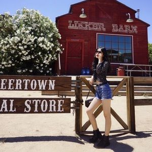 Meet your Posher, Priscilla